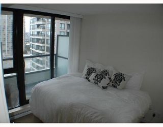 Photo 3: 1207 928 HOMER Street in Vancouver: Downtown VW Condo for sale (Vancouver West)  : MLS®# V723773