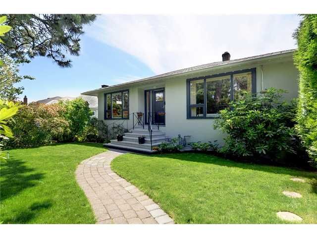 FEATURED LISTING: 713 KEITH Road East North Vancouver