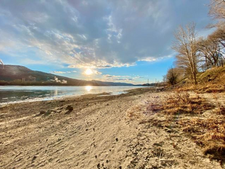 Photo 1: Waterfront commercial property for sale Kamloops BC in Kamloops: Multifamily for sale : MLS®# 166091