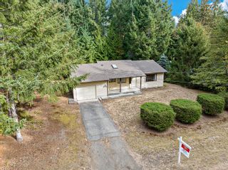 Photo 2: 1964 Greenwood Cres in Comox: CV Comox Peninsula House for sale (Comox Valley)  : MLS®# 915264