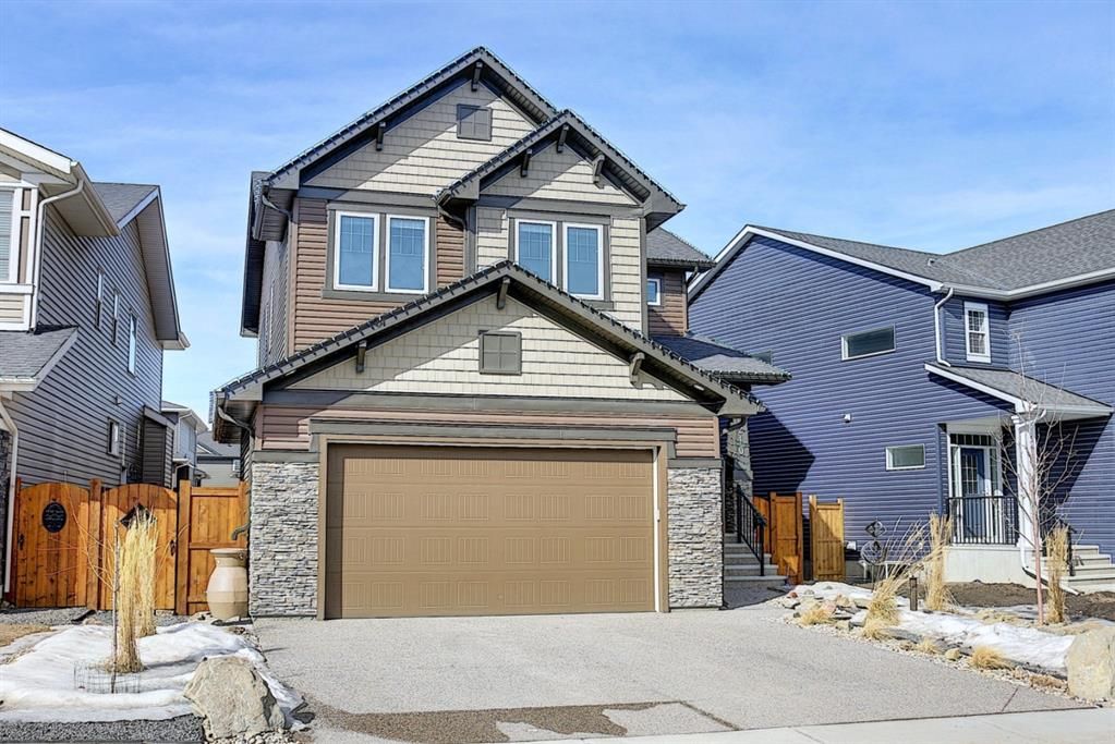 Main Photo: 210 Evansglen Drive NW in Calgary: Evanston Detached for sale : MLS®# A1080625