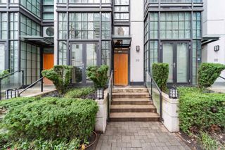 Photo 2: 1279 SEYMOUR Street in Vancouver: Downtown VW Townhouse for sale (Vancouver West)  : MLS®# R2749694