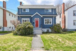 Photo 1: 3376 Connaught Avenue in Halifax: 4-Halifax West Residential for sale (Halifax-Dartmouth)  : MLS®# 202407866
