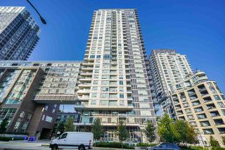 Photo 2: 751 5515 BOUNDARY Road in Vancouver: Collingwood VE Condo for sale in "WALL CENTRE - CENTRAL PARK" (Vancouver East)  : MLS®# R2496450