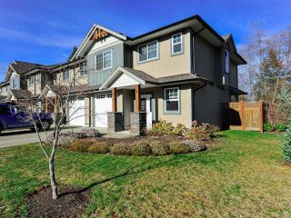 Photo 1: 12 2112 CUMBERLAND ROAD in COURTENAY: CV Courtenay City Row/Townhouse for sale (Comox Valley)  : MLS®# 781680