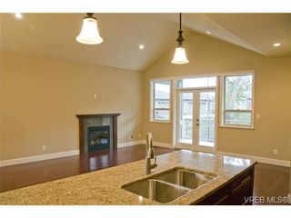 Photo 4: 3633 Coleman Place in Victoria: Co Latoria House for sale (Colwood)  : MLS®# 302702