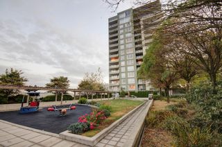 Photo 46: 303 39 SIXTH Street in New Westminster: Downtown NW Condo for sale in "Quantum By Bosa" : MLS®# V1135585
