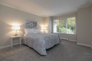 Photo 10: 114 8737 212 Street in Langley: Walnut Grove Townhouse for sale in "Chartwell Green" : MLS®# R2410858