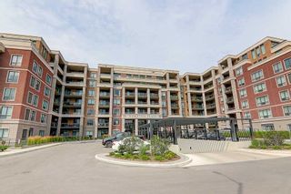 Photo 1: 215 25 Baker Hill Boulevard in Whitchurch-Stouffville: Stouffville Condo for sale : MLS®# N5335820