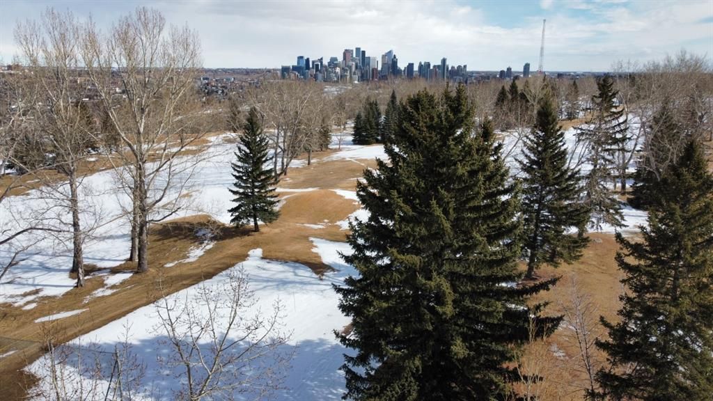 Main Photo: 8306 14 Hemlock Crescent SW in Calgary: Spruce Cliff Apartment for sale : MLS®# A1188490