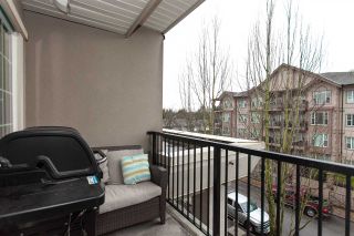 Photo 4: 304 - 20281 53A Avenue in Langley: Langley City Condo for sale : MLS®# R2329343
