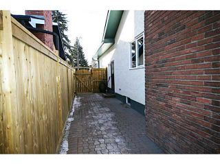 Photo 4: 240 LAKE MORAINE Place SE in CALGARY: Lk Bonavista Estates Residential Detached Single Family for sale (Calgary)  : MLS®# C3555049
