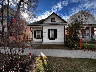 Photo 1: 572 Burrows Avenue in Winnipeg: North End Residential for sale (4A)  : MLS®# 202226163