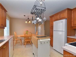 Photo 15: 83 Wolf Lane in VICTORIA: VR Glentana Manufactured Home for sale (View Royal)  : MLS®# 654383