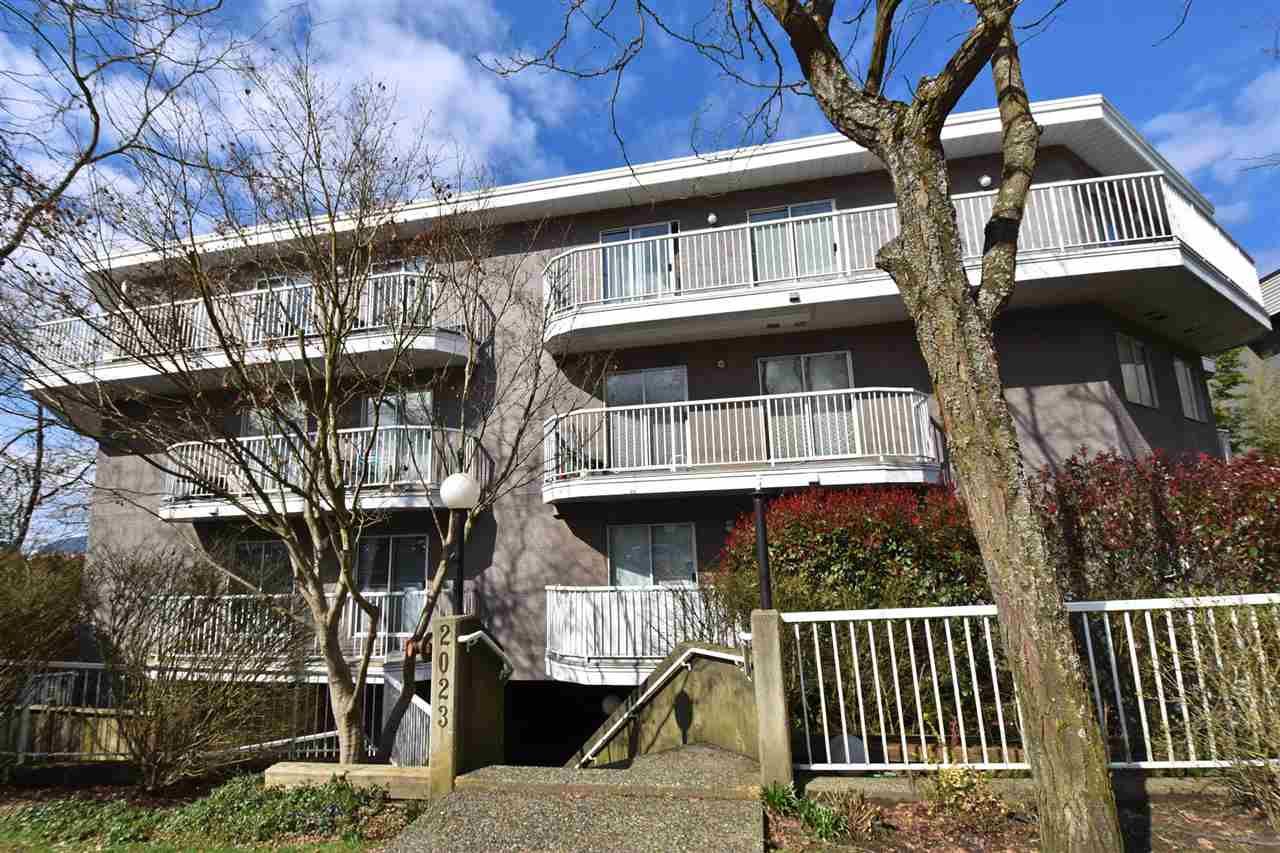 Main Photo: 402 2023 FRANKLIN Street in Vancouver: Hastings Condo for sale in "Leslie Point" (Vancouver East)  : MLS®# R2152702