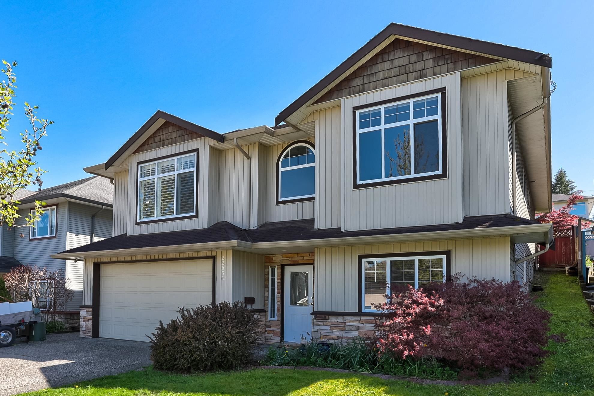Main Photo: 22056 ISAAC Crescent in Maple Ridge: West Central House for sale : MLS®# R2774310