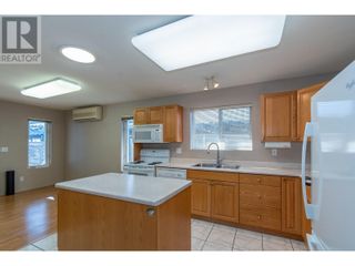 Photo 3: 2716 Wolfenden Terrace Unit# 12 in Armstrong: House for sale : MLS®# 10304669