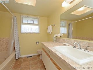 Photo 15: 6711 Welch Rd in SAANICHTON: CS Martindale House for sale (Central Saanich)  : MLS®# 754406