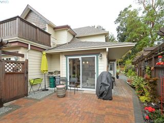 Photo 2: 32 108 Aldersmith Pl in VICTORIA: VR Glentana Row/Townhouse for sale (View Royal)  : MLS®# 770971