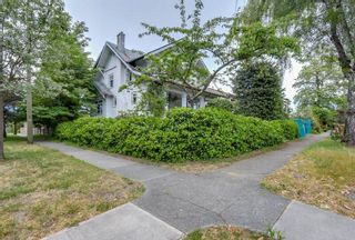 Photo 2: 3793 W 24TH Avenue in Vancouver: Dunbar House for sale (Vancouver West)  : MLS®# R2072667