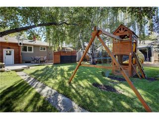 Photo 11: 72 KIRBY Place SW in Calgary: Kingsland House for sale : MLS®# C4082171