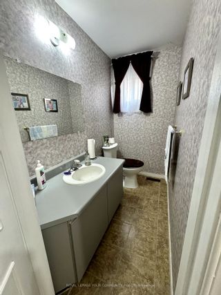 Photo 6: 22 Cummings Court in Ajax: Central West House (2 1/2 Storey) for sale : MLS®# E8326732
