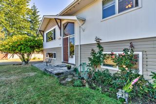 Main Photo: 5123 Somerset Dr in Nanaimo: Na Pleasant Valley House for sale : MLS®# 944438