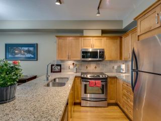 Photo 5: 216 1336 MAIN Street in Squamish: Downtown SQ Condo for sale in "ARTISAN" : MLS®# R2724187