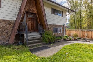 Photo 3: 9674 ABERDEEN Crescent: Rosedale House for sale (East Chilliwack)  : MLS®# R2870873