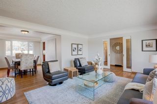 Photo 2: 47 Wimbledon Drive SW in Calgary: Wildwood Detached for sale : MLS®# A1177043
