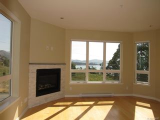 Photo 3: 6550 Goodmere Rd in Sooke: Sk Sooke Vill Core Row/Townhouse for sale : MLS®# 728697
