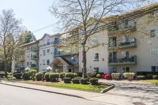 Photo 3: 205 2435 CENTER Street in Abbotsford: Abbotsford West Condo for sale in "Cedar Grove Place" : MLS®# R2872696