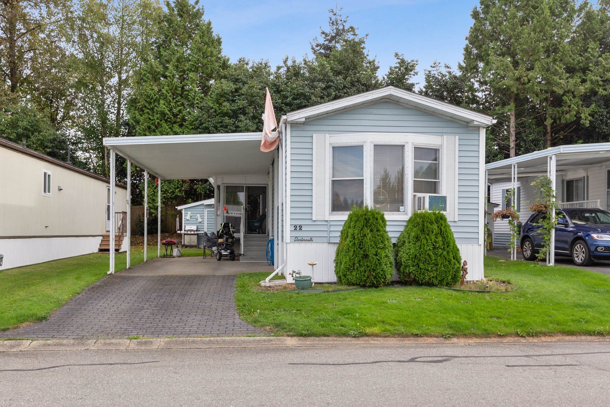 Main Photo: 22 13507 81 Avenue in Surrey: Queen Mary Park Surrey Manufactured Home for sale : MLS®# R2499572