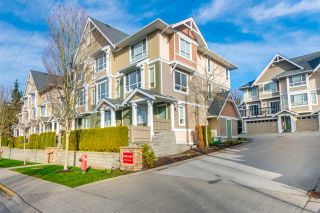 Photo 1: 16 20159 68 Avenue in Langley: Willoughby Heights Townhouse for sale in "Vantage" : MLS®# R2246734
