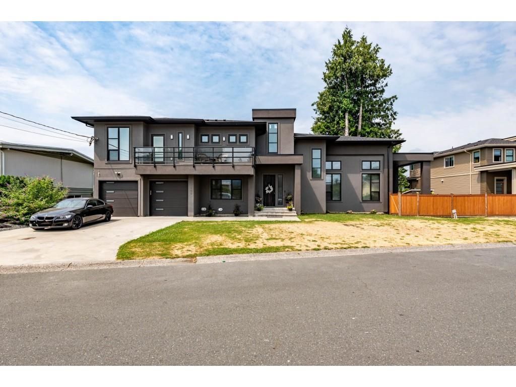 Main Photo: 6549 FERN Street in Chilliwack: Sardis West Vedder Rd House for sale (Sardis)  : MLS®# R2618562