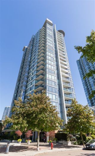Photo 1: 1602 1033 MARINASIDE Crescent in Vancouver: Yaletown Condo for sale in "QUAYWEST" (Vancouver West)  : MLS®# R2223980