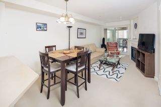Photo 8: 210 5605 HAMPTON Place in Vancouver: University VW Condo for sale in "PEMBERLEY" (Vancouver West)  : MLS®# R2364341