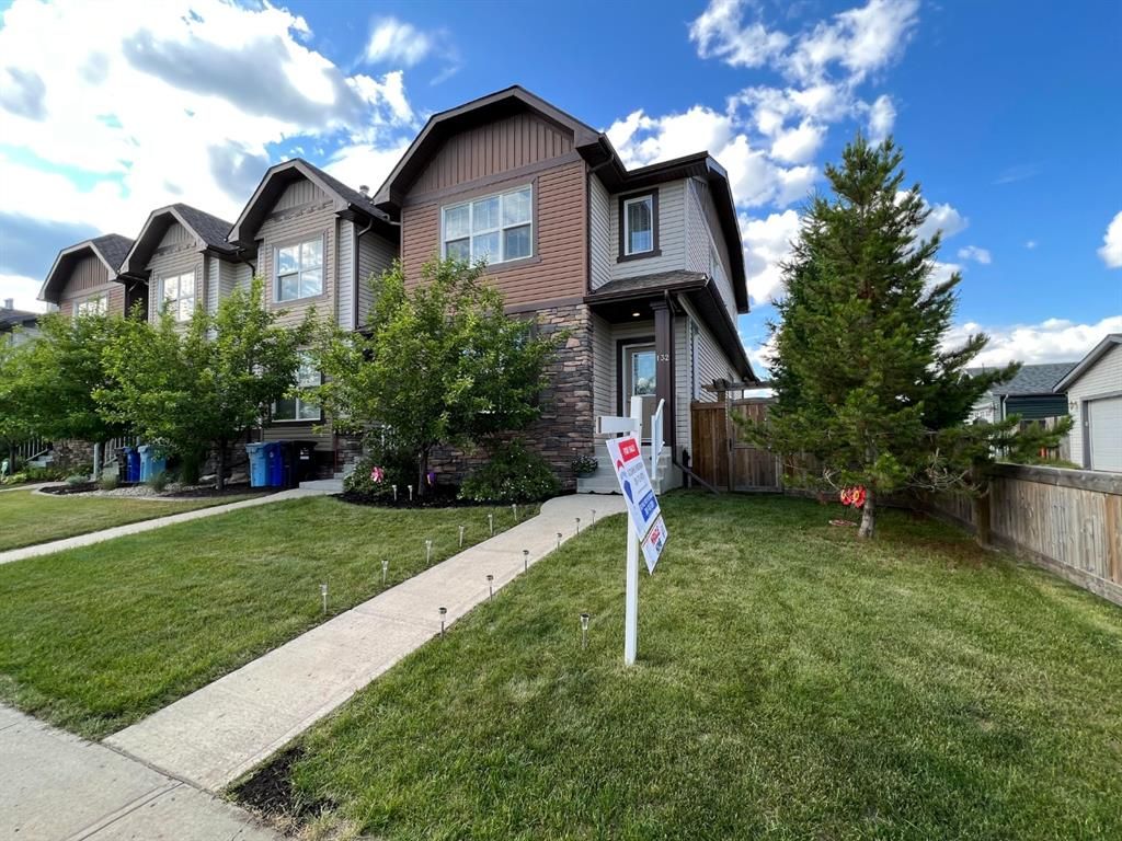 Main Photo: 132 Sandpiper Road: Fort McMurray Row/Townhouse for sale : MLS®# A2024945