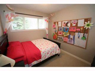 Photo 14: 28 HARROW Crescent SW in CALGARY: Haysboro Residential Detached Single Family for sale (Calgary)  : MLS®# C3419230