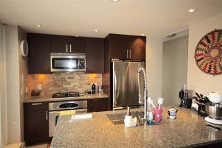 Photo 11: 1103 2978 GLEN Drive in Coquitlam: North Coquitlam Condo for sale in "Grand Central" : MLS®# R2062885