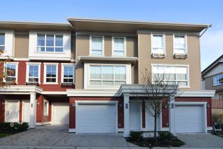 Photo 2: 120 19505 68A Avenue in Surrey: Clayton Townhouse for sale in "CLAYTON RISE" (Cloverdale)  : MLS®# R2014295