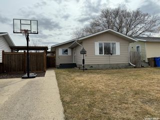 Main Photo: 55 Paynter Crescent in Regina: Normanview West Residential for sale : MLS®# SK966376