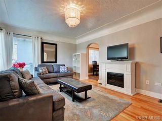 Photo 1: 1434 Lang St in VICTORIA: Vi Oaklands House for sale (Victoria)  : MLS®# 743758