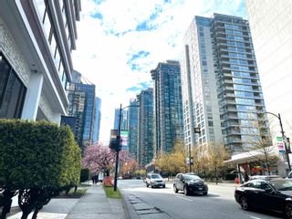 Photo 3: 1803 1420 W GEORGIA Street in Vancouver: West End VW Condo for sale in "THE GEORGE" (Vancouver West)  : MLS®# R2685492