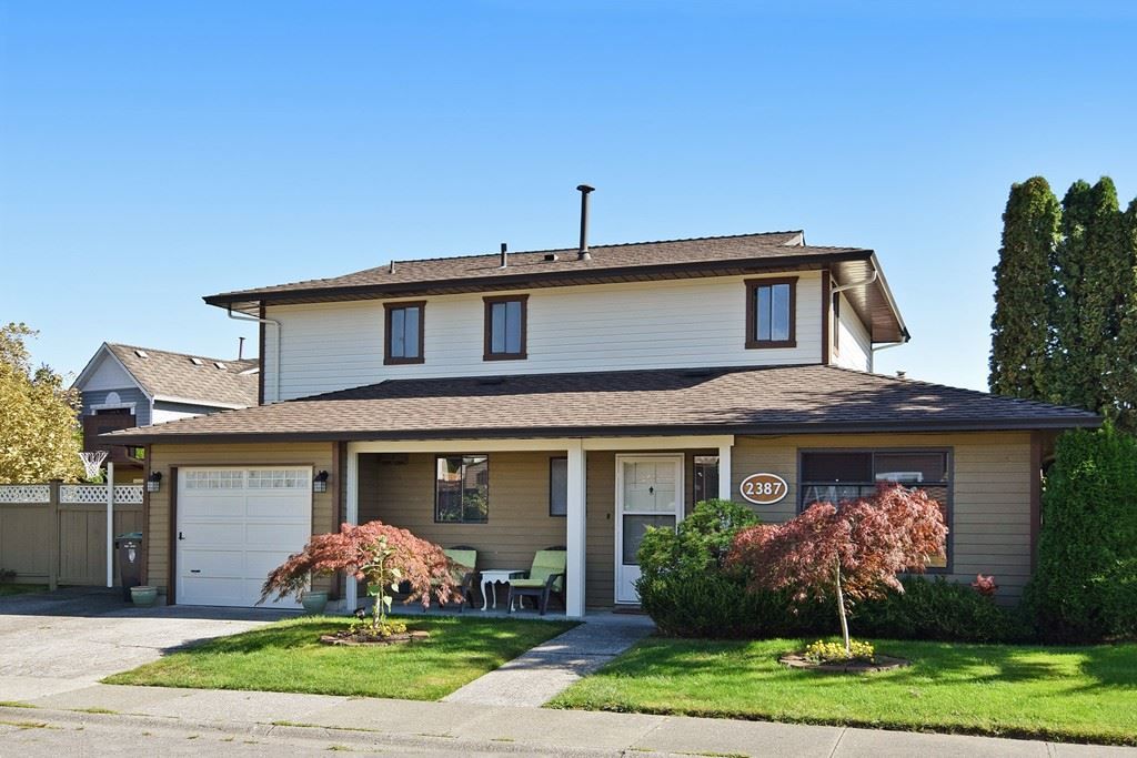 Main Photo: 2387 WAKEFIELD Drive in Langley: Willoughby Heights House for sale in "Langley Meadows" : MLS®# R2108888