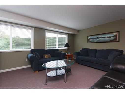 Photo 17: Photos: 808 Bexhill Pl in VICTORIA: Co Triangle House for sale (Colwood)  : MLS®# 628092