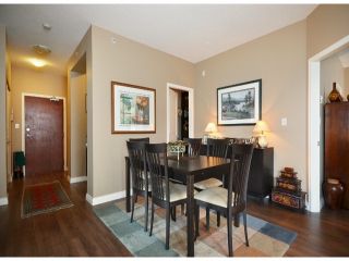 Photo 4: 301 1550 MARTIN Street: White Rock Condo for sale in "SUSSEX HOUSE" (South Surrey White Rock)  : MLS®# F1313261