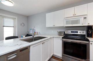 Photo 17: 3 2921 Cook St in VICTORIA: Vi Mayfair Row/Townhouse for sale (Victoria)  : MLS®# 823838
