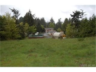 Photo 1: 568 Latoria Rd in : Co Latoria Residential Land for sale (co) 
