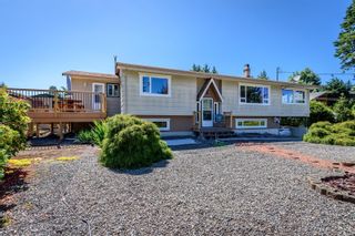 Photo 1: 2257 Seabank Rd in Courtenay: CV Courtenay North House for sale (Comox Valley)  : MLS®# 934988